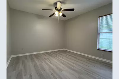 27618 Sky Lake Circle, Wesley Chapel, FL 33544 - Photo 23