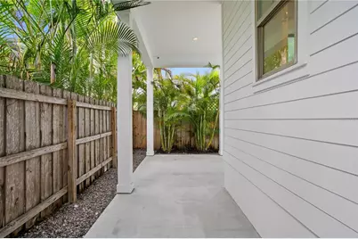 1109 18th Avenue N, Saint Petersburg, FL 33704 - Photo 5
