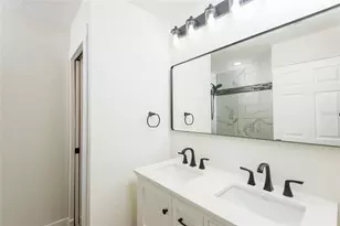 8812 Dyer Rd, Riverview, FL 33578 - Photo 23