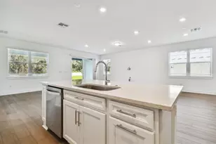 9832 Autumn Rdg Ave, Riverview, FL 33578 - Photo 7