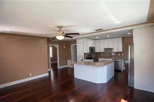 1329 34th Ave N, Saint Petersburg, FL 33704 - Photo 3