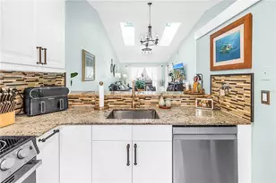 228 Sun Vista Ct N, Treasure Island, FL 33706 - Photo 7