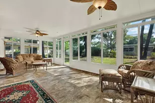 2561 58th St N, Saint Petersburg, FL 33710 - Photo 3