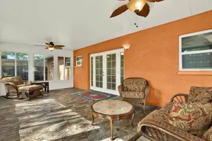 2561 58th St N, Saint Petersburg, FL 33710 - Photo 27