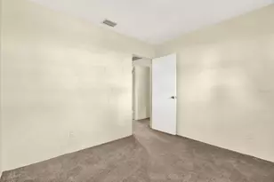 2561 58th St N, Saint Petersburg, FL 33710 - Photo 25