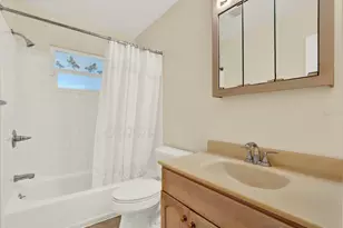 2561 58th St N, Saint Petersburg, FL 33710 - Photo 23