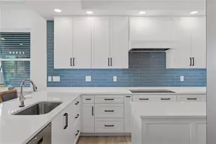 2813 Kipps Colony Dr S, Gulfport, FL 33707 - Photo 15