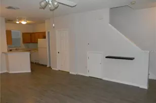 2122 Golden Oak Ln, Valrico, FL 33594 - Photo 3