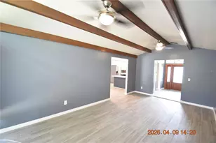 8402 Blackstone Ct, Tampa, FL 33615 - Photo 7