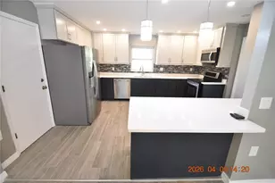 8402 Blackstone Ct, Tampa, FL 33615 - Photo 13