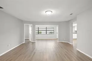 2115 N Halcyon Dr, Sun City Center, FL 33573 - Photo 25