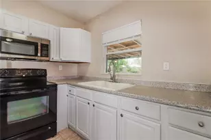 5103 Murray Hill Dr, Tampa, FL 33615 - Photo 7