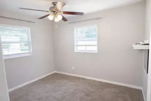 6131 42nd Ave N, Saint Petersburg, FL 33709 - Photo 11