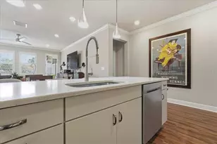 603 Ozona Village Dr, Palm Harbor, FL 34683 - Photo 15