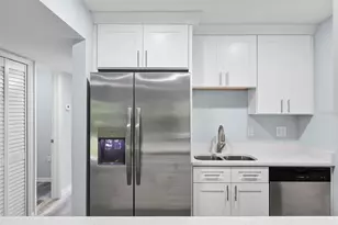 4215 E Bay Dr, Clearwater, FL 33764 - Photo 15