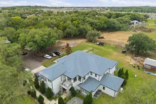 8241 Cass Rd, Zephyrhills, FL 33540 - Photo 5