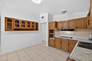924 Lakewood Ave, Tampa, FL 33613 - Photo 5