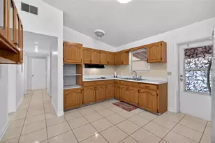 924 Lakewood Ave, Tampa, FL 33613 - Photo 7