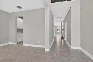 3168 Fall Harvest Dr, Zephyrhills, FL 33540 - Photo 5
