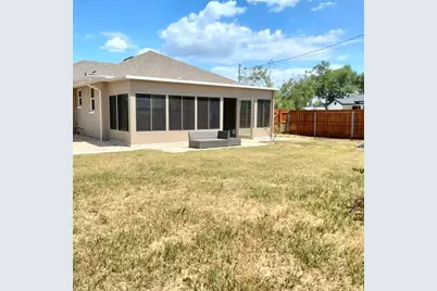 351 Davenport Avenue NE, Saint Petersburg, FL 33702 - Photo 27