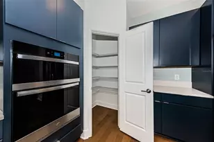 1701 25th Ave N, Saint Petersburg, FL 33713 - Photo 17