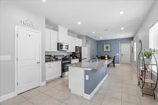 8728 Starry Night Ter, Parrish, FL 34219 - Photo 5