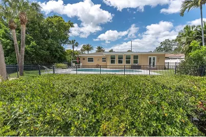 4801 Shore Acres Boulevard NE, Saint Petersburg, FL 33703 - Photo 7