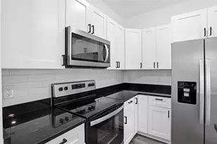 1535 13th St S, Saint Petersburg, FL 33705 - Photo 9