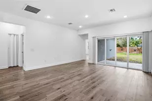 1535 13th St S, Saint Petersburg, FL 33705 - Photo 5