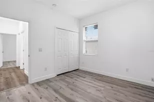 1535 13th St S, Saint Petersburg, FL 33705 - Photo 23