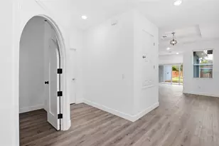 1535 13th St S, Saint Petersburg, FL 33705 - Photo 31