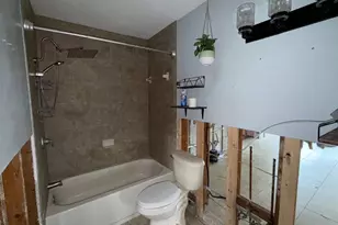 9045 3rd St N, Saint Petersburg, FL 33702 - Photo 19