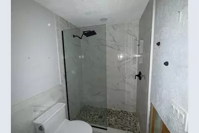 9045 3rd Street N, Saint Petersburg, FL 33702 - Photo 13