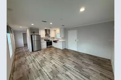 7801 34th Avenue N #30, Saint Petersburg, FL 33710 - Photo 3