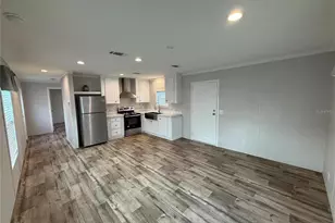 7801 34th Ave N, Saint Petersburg, FL 33710 - Photo 3
