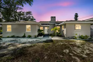 125 Harbor Bluff Dr, Largo, FL 33770 - Photo 1