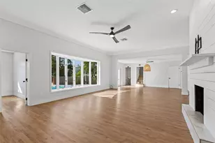 125 Harbor Bluff Dr, Largo, FL 33770 - Photo 9