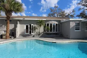 125 Harbor Bluff Dr, Largo, FL 33770 - Photo 5