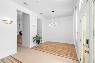 6702 Josie Dr, Seffner, FL 33584 - Photo 5