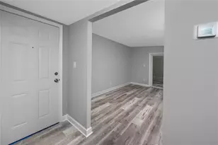 8345 13th St N, Saint Petersburg, FL 33702 - Photo 17