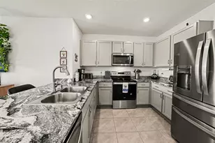 6298 Wandering Willow Dr, Wesley Chapel, FL 33545 - Photo 7