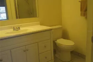 511 Finsbury Cir, Sun City Center, FL 33573 - Photo 11