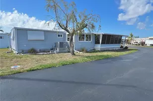 7181 Mt Hawthorne Rd NE, Saint Petersburg, FL 33702 - Photo 15