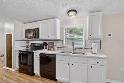 1412 Union Pacific Drive, Plant City, FL 33566 - Photo 23