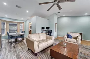 1250 Finland Dr, Spring Hill, FL 34609 - Photo 3