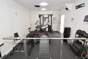 8425 Cerro Cir, Tampa, FL 33617 - Photo 49