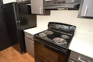 8425 Cerro Cir, Tampa, FL 33617 - Photo 15