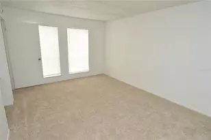 5006 Morro Manor Dr, Tampa, FL 33617 - Photo 37