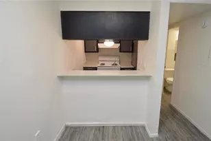 5006 Morro Manor Dr, Tampa, FL 33617 - Photo 11