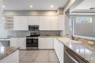 12752 Aston Creek Dr, Tampa, FL 33626 - Photo 11